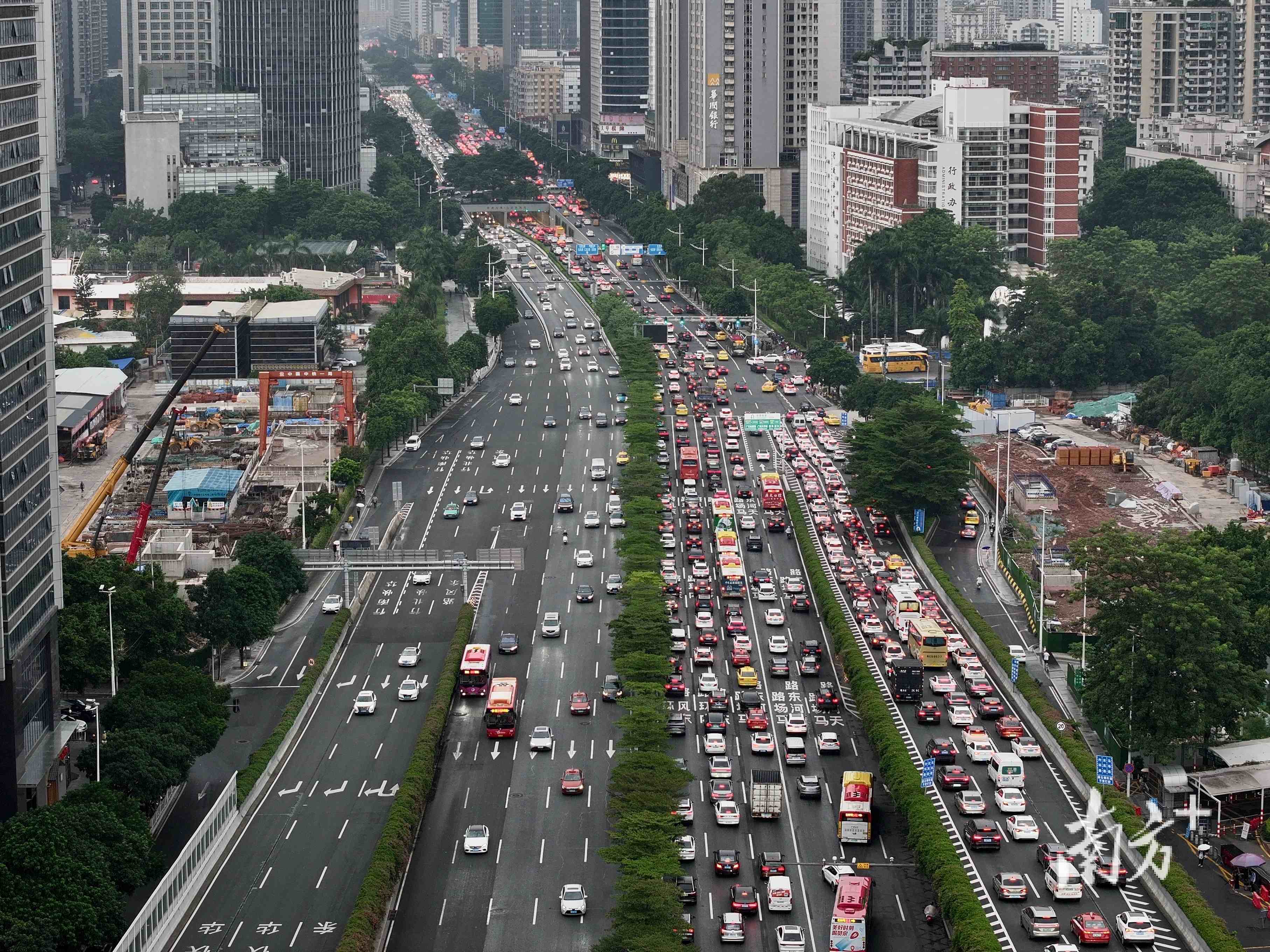 2025广东租大巴全攻略：从选车到出行的安心指南